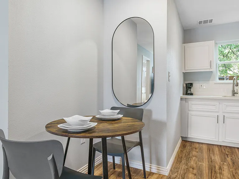 Anita Street Apartments 6